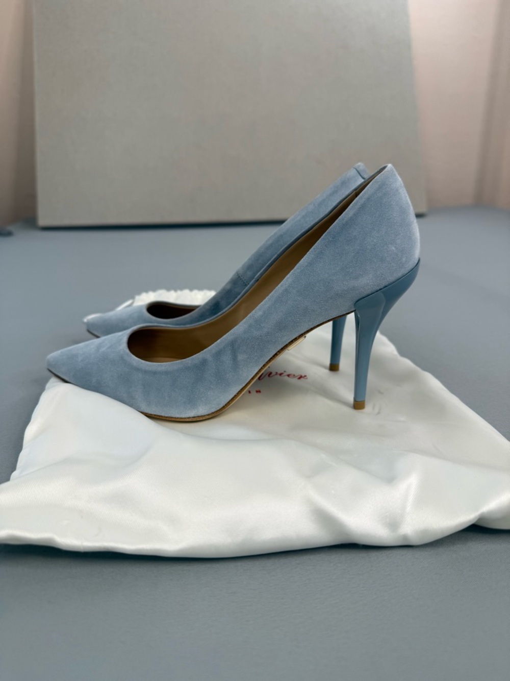 Roger Vivier Light Blue Suede Heels Pumps Size 37.5 Italian Luxury w/ dust bag - Picture 4 of 14